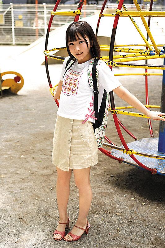 幼性発見！念願のパイパンロ●ータ捕獲！13人4時間SPECIALBEST サンプル画像 3