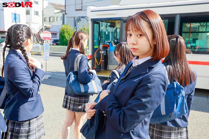 【VR】【8K】【VR】（超リアル体験）バスジャックVR ※被害者7名女子●生 スクールバスで、未成熟おマンコを好き勝手に犯しまくりSPECIAL サンプル画像 4