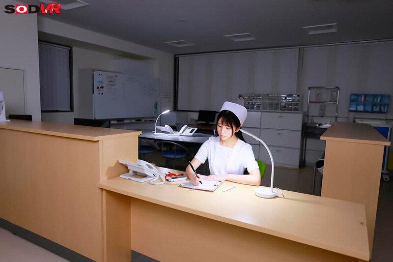 【VR】【8K】院内露出NTR 僕を邪険に扱う元カノナースをナースコールで呼び出して奉仕精神を徹底的に理解らせる。 倉木しおり サンプル画像 5