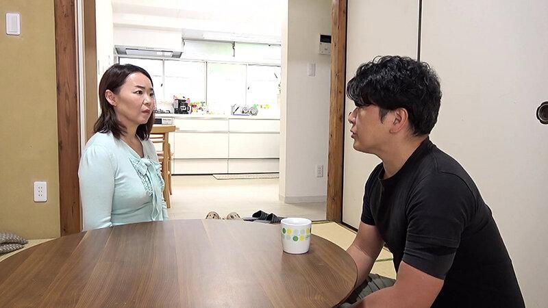 熟妻ドラマ 熟れたママ母の恥部とお尻の穴を舐めまくる息子 夫の兄を誘惑し肉棒をなぶり尽くす色欲女 サンプル画像 2