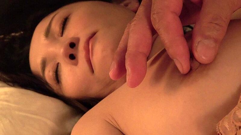 自ら広げて誘う熟女 エロドラマ6人4時間 「私のココ、いっぱい舐めて～！」 サンプル画像 19