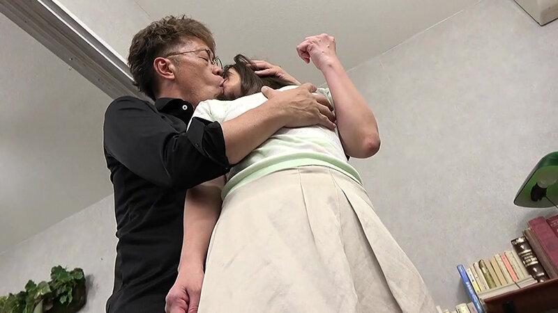 自ら広げて誘う熟女 エロドラマ6人4時間 「私のココ、いっぱい舐めて～！」 サンプル画像 10