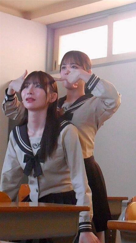 学生時代に好きが溢れ過ぎた一方通行なレズで離れた2人の気持ちは大人になって再会しあの頃の想いをもう一度伝えキスをして好きを感じ合った Nia 小野寺舞 サンプル画像 20
