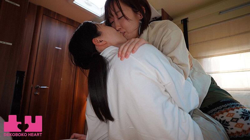 ハニカミキャンプ旅行 最初は緊張したけど…外でハグしてキスしたら…一気に距離が近づいてキャンピングカーで何度も身体を重ね合った24時間限定の恋人デート 皆月ひかる 咲野瑞希 サンプル画像 7