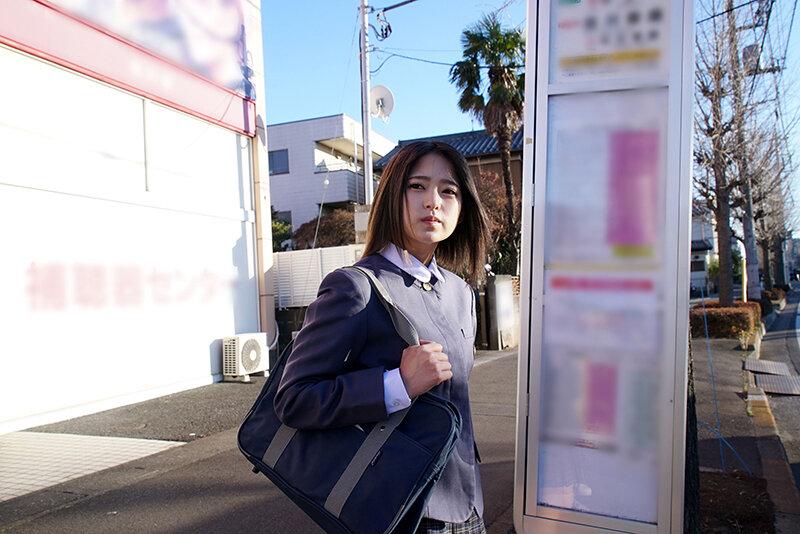 「気弱な子だと思ったら…」痴●したオヤジを死角に連れ込み精子が出なくなるまで説教射精させる痴女子○生 生意気J○みつき サンプル画像 4