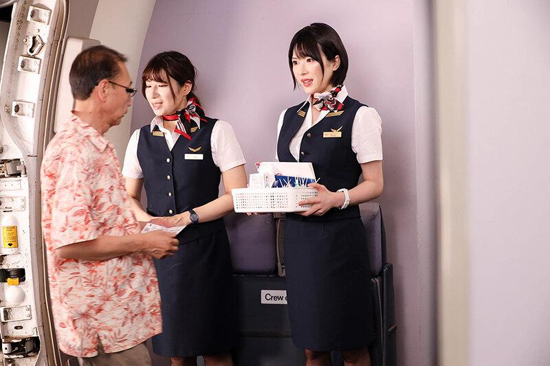 内緒でエグい接客してくれた美人CAをホテルに誘って生ハメしたら何度も求めるヤリマンだったVOL.4 サンプル画像 4