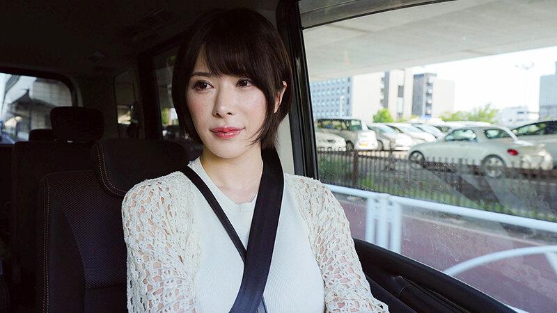 内緒でエグい接客してくれた美人CAをホテルに誘って生ハメしたら何度も求めるヤリマンだったVOL.4 サンプル画像 9
