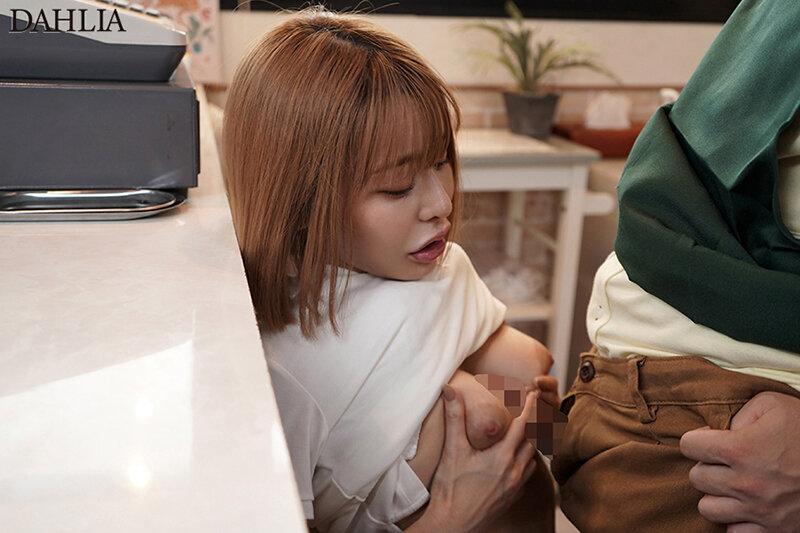 某有名ハンバーガー店で働き始めた巨乳人妻と、チャラいヤリチン大学生バイト君の歳の差セクハラ不倫映像が流出してます。 入田真綾 サンプル画像 8