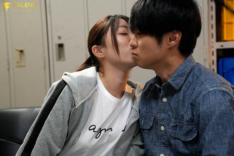 バイト先コンビニの大好きなスレンダーポニテ彼女が最低なゲス店長に寝取られ言いなり肉オナホに快楽堕ちさせられていた。 吉沢梨亜 サンプル画像 3
