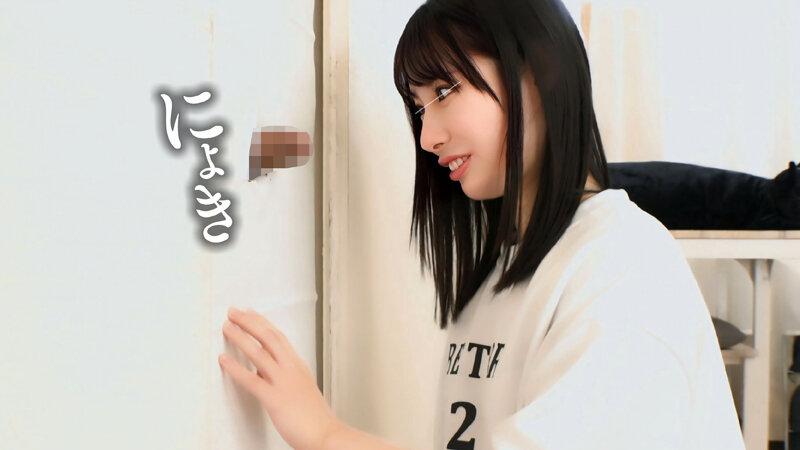 「ねぇ…この穴から見せてくれるかな？あなたのオチ〇ポ」ボクが隣室のお姉さんと壁穴越しで立ちバックした夏の日の思い出 サンプル画像 5