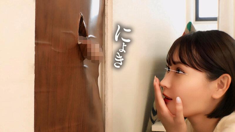 「いいよ！中に出して。壁穴から私の中に出して！」ボクが隣室のお姉さんと壁穴越しで立ちバックした夏の日の思い出 サンプル画像 4