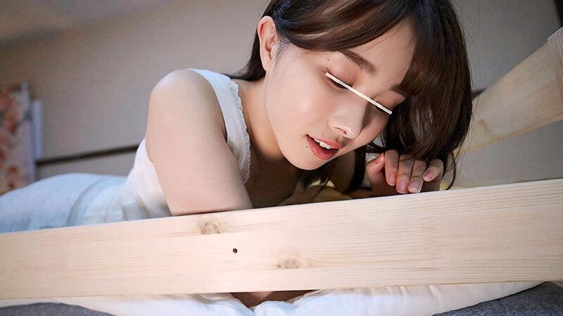 「あたしの方が気持ちいいよ？」二段ベッドで彼氏とSEX中の姉がうらやましくて鏡越しに彼氏を誘惑するヤリマン妹 汗だく潮だく中出し大射精2姉妹伴わせて16発！ 精子空っぽ逆NTR サンプル画像 4