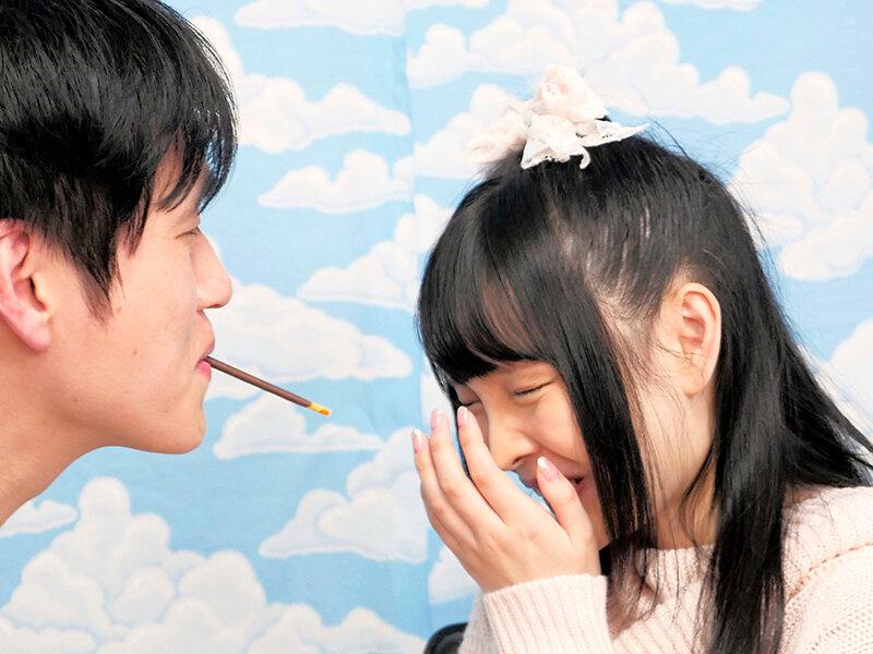 ラップ1枚被せて友達と素股してくれませんか？と偽り溶けるラップを仕込んでウブなお嬢さんに生ハメ、中出しさせちゃいました！ 跡美しゅり サンプル画像 3