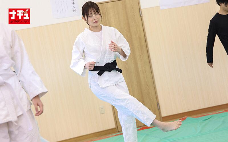 運動部女子羞恥2 練習中にハメ潮するほど突きまくれ！ ～柔道部～ 色白純朴女子 サンプル画像 3