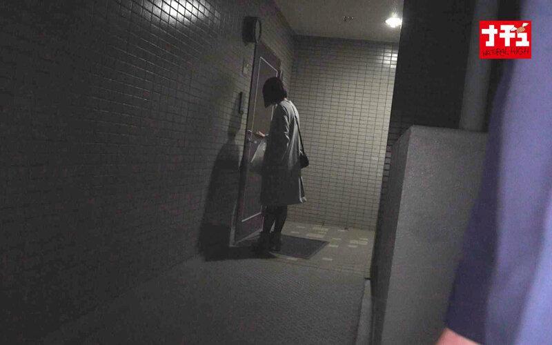 中に出してもいいから止まってください！！！押さえつけて逃がさないエンドレス奥突きバウンドピストンでイキ壊れた女4 痙攣微乳オンナ サンプル画像 3