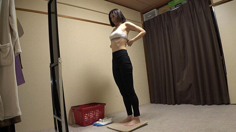 卯水咲流 ムチムチ美尻 神ブルマ 美少女やぽっちゃり娘らにピチピチブルマ＆体操着を着せ、ハミパン、ムレムレワレメを毛穴まで見えるほどの超ドアップ接写！さらに尻コキ、着衣お漏らし放尿やブルマぶっかけ等ブルマ好きに送る完全着衣フェチAV サンプル画像 2