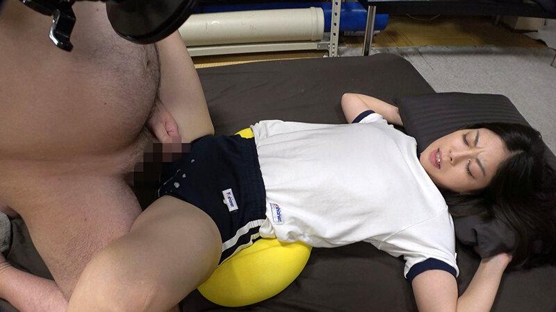 卯水咲流 ムチムチ美尻 神ブルマ 美少女やぽっちゃり娘らにピチピチブルマ＆体操着を着せ、ハミパン、ムレムレワレメを毛穴まで見えるほどの超ドアップ接写！さらに尻コキ、着衣お漏らし放尿やブルマぶっかけ等ブルマ好きに送る完全着衣フェチAV サンプル画像 19