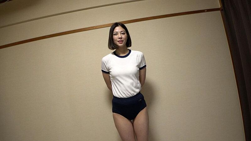 卯水咲流 ムチムチ美尻 神ブルマ 美少女やぽっちゃり娘らにピチピチブルマ＆体操着を着せ、ハミパン、ムレムレワレメを毛穴まで見えるほどの超ドアップ接写！さらに尻コキ、着衣お漏らし放尿やブルマぶっかけ等ブルマ好きに送る完全着衣フェチAV サンプル画像 5