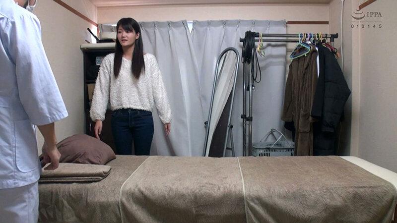 加賀美まり 魔法のオイルで快感マッサージ サンプル画像 2