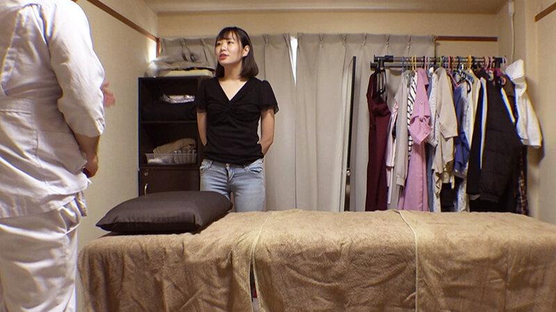 日向ひかげ 魔法のオイルで快感マッサージ サンプル画像 2