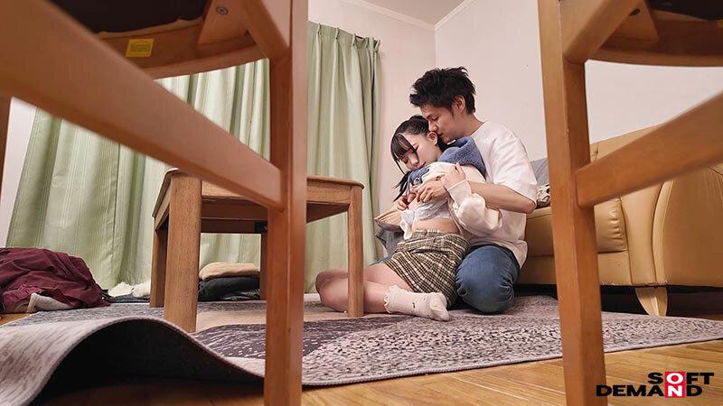 お掃除ロボットにカメラをつけて娘を見守っています。お掃除ロボットに仕掛けたカメラは放課後の我が家でSEX三昧のヤリチンと娘のハダカを記録していた。 南日菜乃 サンプル画像 4