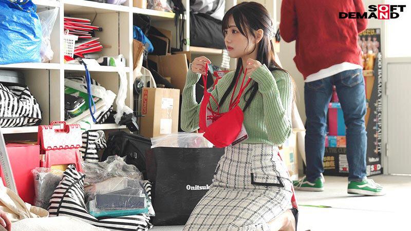 【特典版】宣伝部 松永あかり 初AV出演 サンプル画像 7