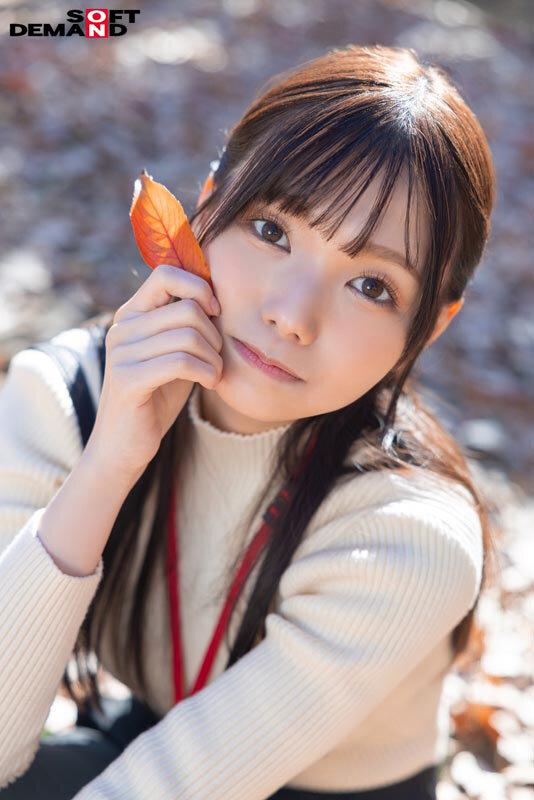 宣伝部 松永あかり 2度目のAV出演 はじめて尽くしの5日間に密着！ こっそり露出 主観フェラ ローションプレイ 玩具オナニー 3P サンプル画像 19