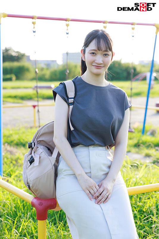 こどもに1人1台ずつゲーム機を買うのって甘やかし過ぎですか？ 桃井ゆづき 34歳 素人人妻がAV初出演 サンプル画像 4