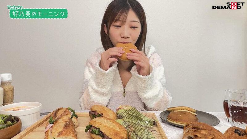ペニスしゃぶりまくりASMR！ おち〇ぽモッパン！！ ＃よく張りグルメ女子3名収録 ＃モッパン ＃mukbang ＃高級食材ち〇ぽ ＃食ザーメン ＃ごっくん ＃Japanese ＃大食い ＃ちんテロ ＃大胃王＃美人姉妹 ＃知育ち〇ぽ サンプル画像 19