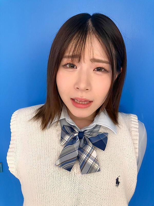 ここで撮影した写真を貼れば絶対合格するというピストンバイブ証明写真ボックス 大学受験前の女子学生がどんなに突かれても笑顔をキープ 受験生Sさん サンプル画像 2