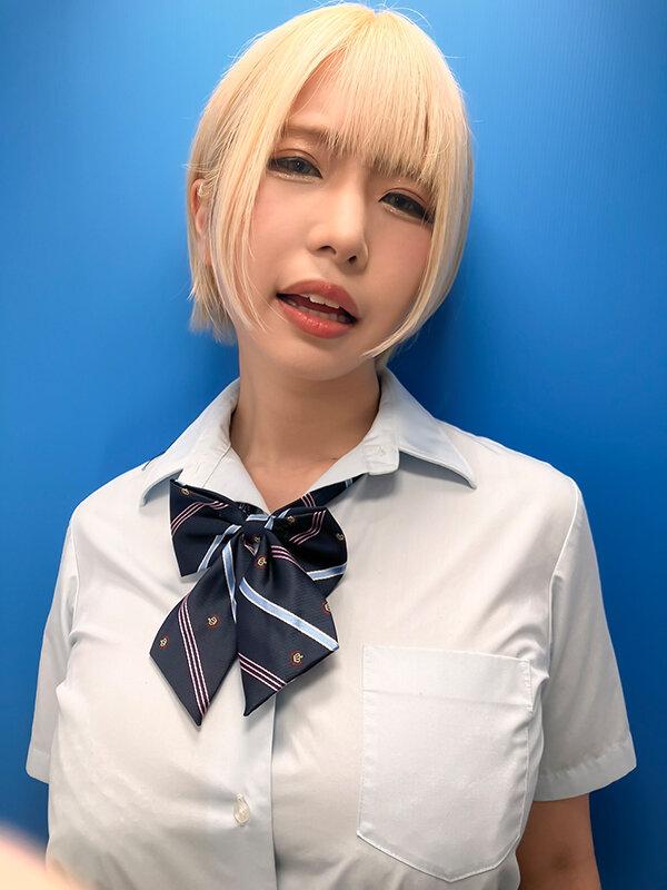 ここで撮影した写真を貼れば絶対合格するというピストンバイブ証明写真ボックス 大学受験前の女子学生がどんなに突かれても笑顔をキープ 受験生Oさん サンプル画像 2