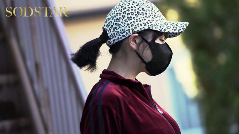北関東 マンスジがクッキリ浮き出たベロアジャージのマイルドヤンキー奥さんを旦那の入院中に拘束飼育 夏目響 サンプル画像 5