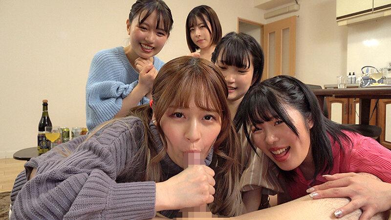 女子大生の姉の女子会で友達が家にお泊りに来た！全員ビッチで有名な姉の友達が夜な夜な「童貞」だった僕に襲い掛かり、みんなの性奴●にされてしまいました！ サンプル画像 4