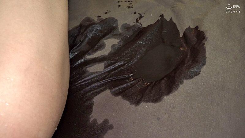 聖水痴女 男に小便を飲ませる事に興奮しちゃう性癖を拗らせたお姉さん サンプル画像 7