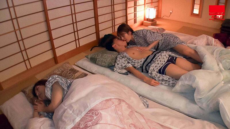 エグいほどドスケベW愛人と奪い合い中出し温泉の旅 優梨まいな 美泉咲 サンプル画像 6