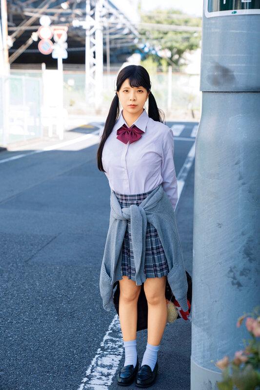 制服ロ○ータを強●的にレ〆プ 卑劣おじさんの種付け記録 汚い・臭い・巨漢おじさんに追い詰められる3名 サンプル画像 21