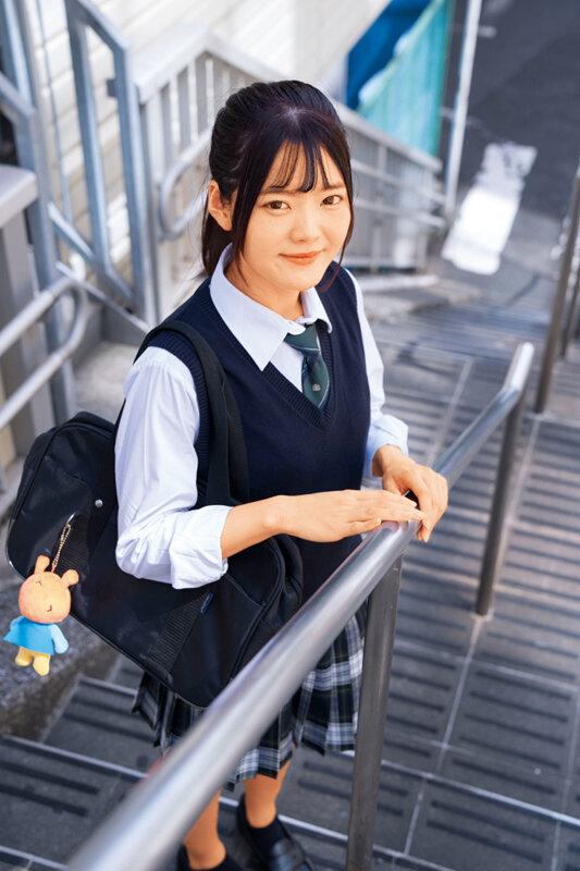 制服ロ○ータを強●的にレ〆プ 卑劣おじさんの種付け記録 汚い・臭い・巨漢おじさんに追い詰められる3名 サンプル画像 4