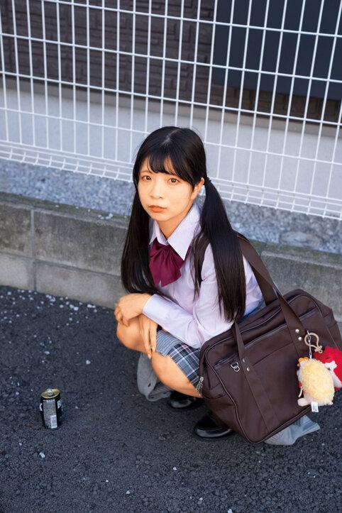 制服ロ○ータを強●的にレ〆プ 卑劣おじさんの種付け記録 汚い・臭い・巨漢おじさんに追い詰められる3名 サンプル画像 7