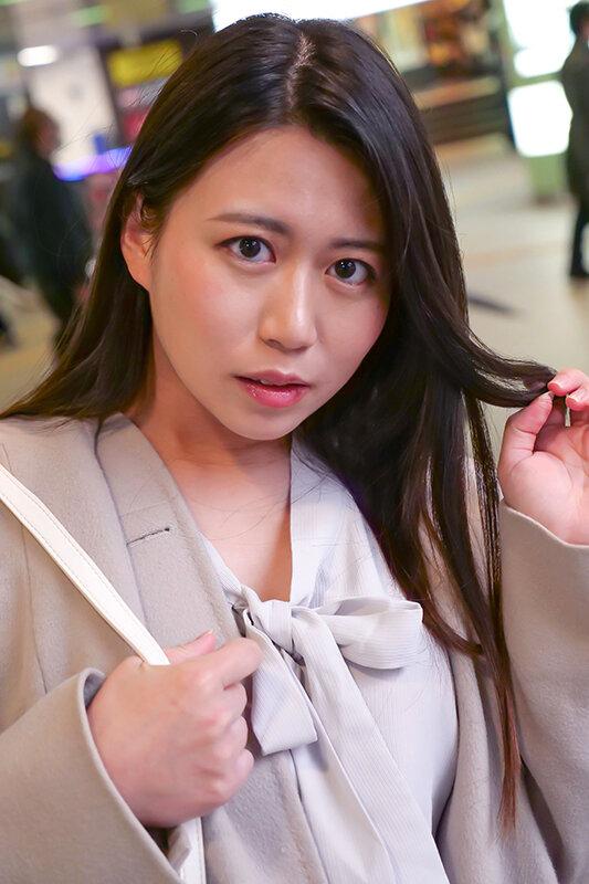 性欲旺盛な地方妻が越境開放セックス2「今日、主人には内緒で来ました…」他人棒を求めて上京してきた美人妻に媚薬で焦らし高めて膣奥大量生中出し！！ サンプル画像 12