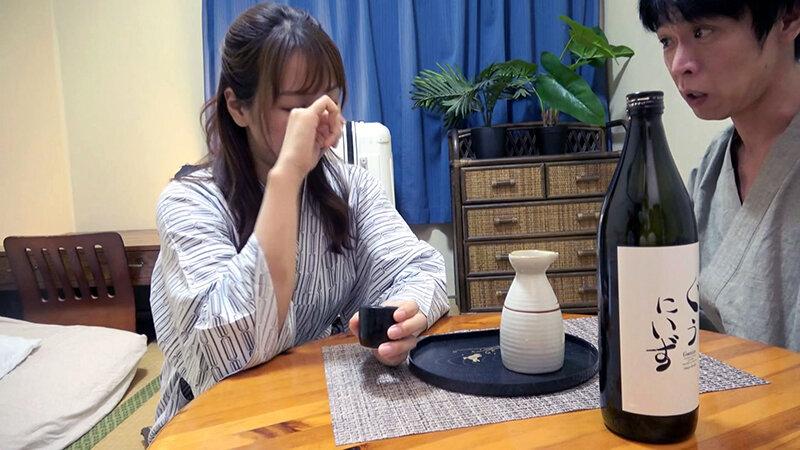 民宿夜●い 一人旅で訪れた女性たちに睡●薬入りの地酒を振る舞いガッツリ堕ちた所に無許可中出し！！2 サンプル画像 2