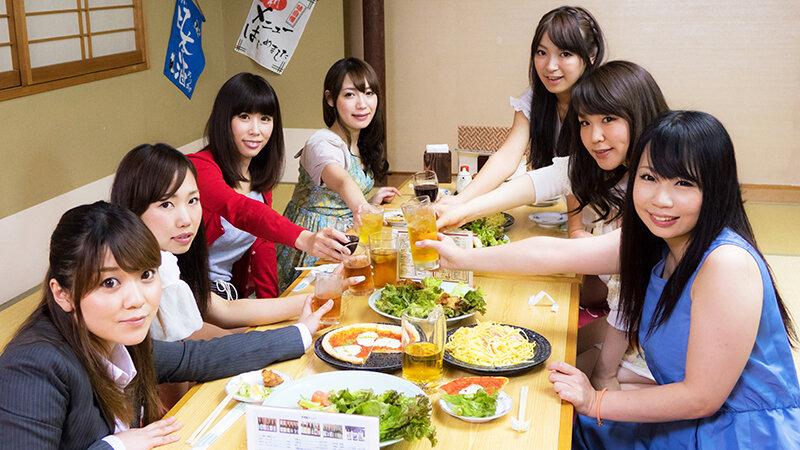 レズっ娘！大集結SP！女の子同士でエッチな事どこまで出来ますか？メス猫達が淫汁まみれでにゃんにゃん貝合わせ！25人300分 サンプル画像 9