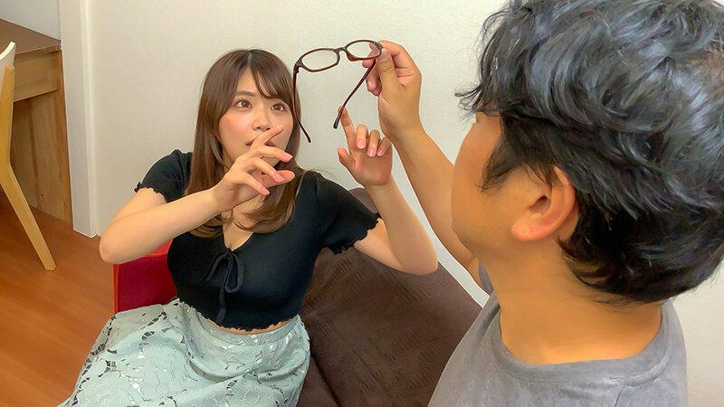 メガネ外したら「何も見えな～い」超ド近眼女子にエッチな悪戯 女友達にギン勃ちしちゃったボクはハメを外して生ハメ中出ししちゃってマジ気まZッII！！ サンプル画像 3