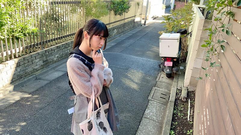 団地掲示板に「夫婦生活に関する調査 報酬 1 万円」の求人の誘いに乗って来た団地妻にデカチン見せつけたら旦那との違いに困惑しながらも凝視してたのでそのまま生挿入したら、つい中出ししてしまいました。2 サンプル画像 1