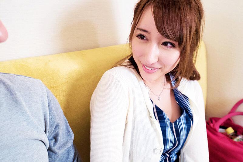 人妻の本音 浮気しようなんて全く思ってなかったんです。でも、街で声をかけられて、思わずついて行ってしまったんです。24名8時間 サンプル画像 11
