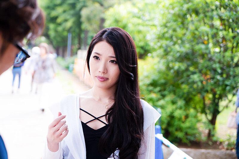 人妻の本音 浮気しようなんて全く思ってなかったんです。でも、街で声をかけられて、思わずついて行ってしまったんです。24名8時間 サンプル画像 14