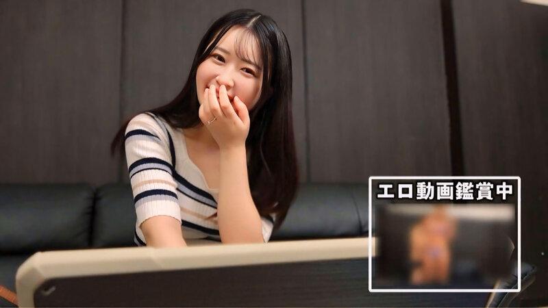 街角調査！AV動画を鑑賞させた欲求不満な人妻は必ずヤレる！ すでにオマ〇コはビチョ濡れ欲情決壊！？「この動画と同じことしてみたいです…」 サンプル画像 4