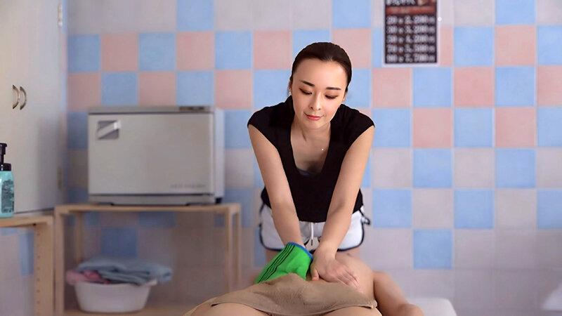 「お客さん…困りますよぉ」地方の旅館・ホテルにいた色っぽいアカスリおばちゃんたちと汗だくヨダレだく体液ナマ性交 サンプル画像 3
