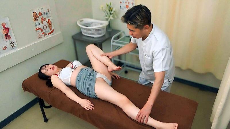 【人妻満足度100％マル秘整体！】街で噂の人妻が集う整体院 至福の手技！性的悶絶を繰り返す施術にリピータ続出！！BEST290分！？ サンプル画像 4