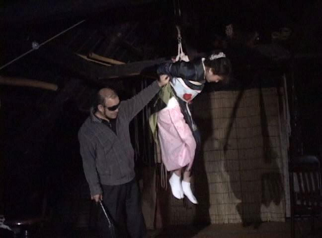 熟女M奴 過激な責めにすすり泣く サンプル画像 3