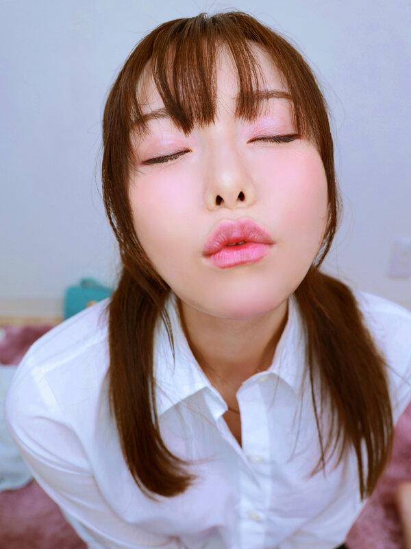 【VR】デカ尻すぎてパンツスーツが破れた女上司の恥じらう姿に辛抱たまらなくなり、ケツ肉ぶるんぶるん揺らす激ピスバックハメで一晩中ヤリまくった 秋元さちか サンプル画像 14